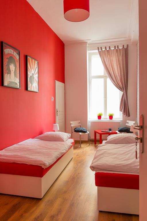 Hostel Retro *